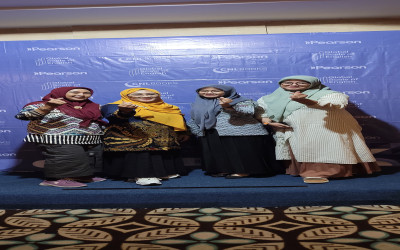 Enhancing ICP Quality, Principle and 3 Teachers of SMA MUHAMMADIYAH 1 Pati Join Global Benchmarking with CNL Books Pearson di Aston Solo
